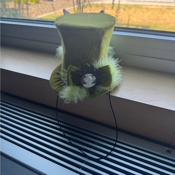 Disney Accessories - Disney Green Feather Tinker bell Hat